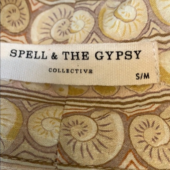 ❌SOLD❌ Spell & the Gypsy Madison Robe - Picture 5 of 8